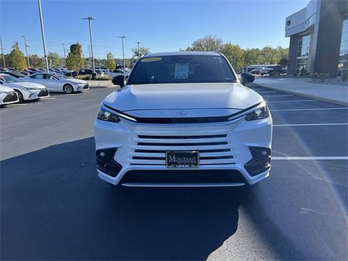 Used 2024 Lexus TX 500h AWD image 7