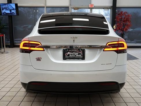 Used 2020 Tesla Model X Long Range image 17