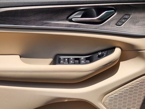 New 2026 Jeep Grand Cherokee Limited RWD image 16