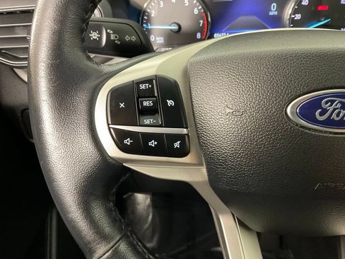 Used 2022 Ford Explorer XLT RWD image 25