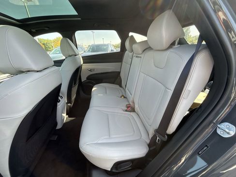 Used 2025 Hyundai Tucson Limited image 26