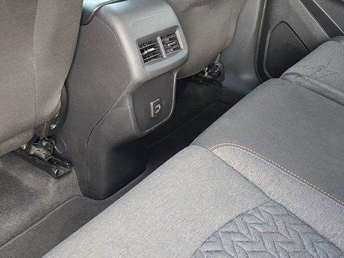 Used 2024 Chevrolet Equinox LT image 17