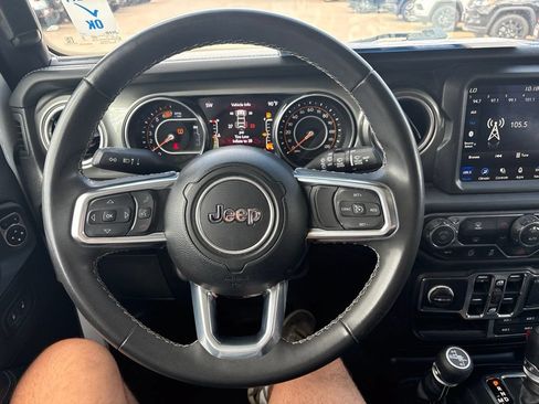 Used 2023 Jeep Wrangler Unlimited Sahara AWD/4WD image 20