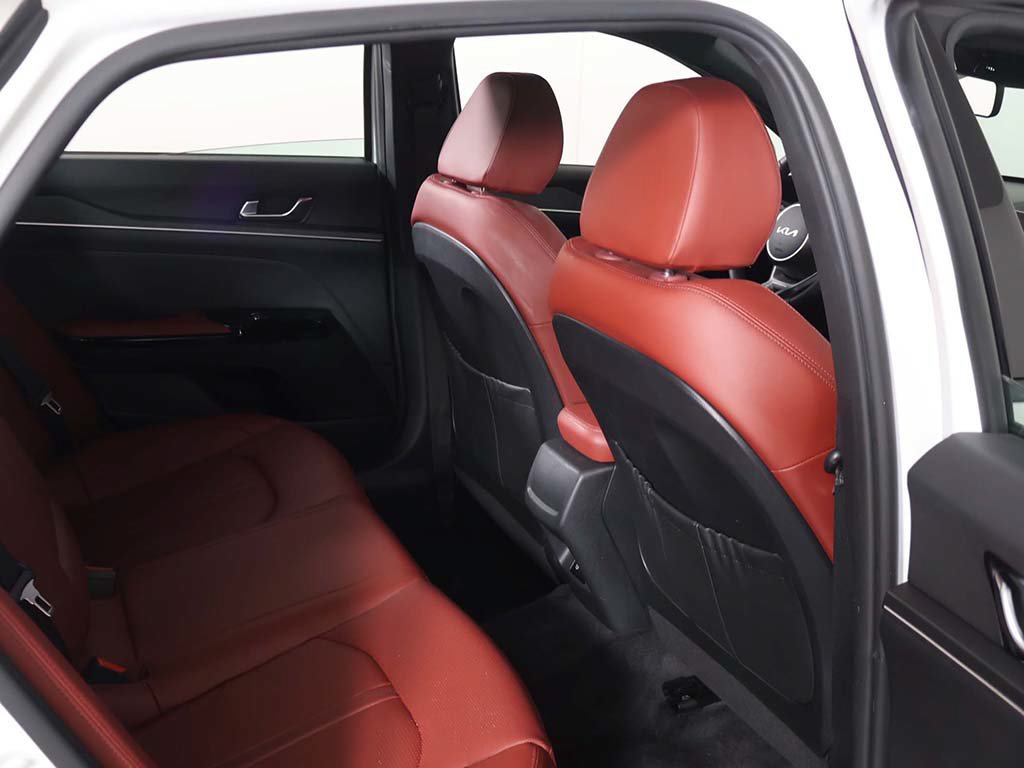 Used 2025 Kia K5 GT-Line w/ GT-Line Premium Package FWD image 30