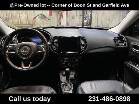Used 2018 Jeep Compass Limited w/ Navigation Group AWD/4WD image 18