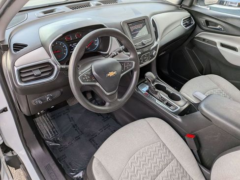Used 2022 Chevrolet Equinox LS image 15