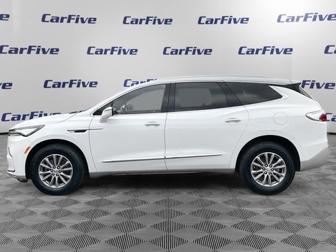 Used 2024 Buick Enclave Premium image 2