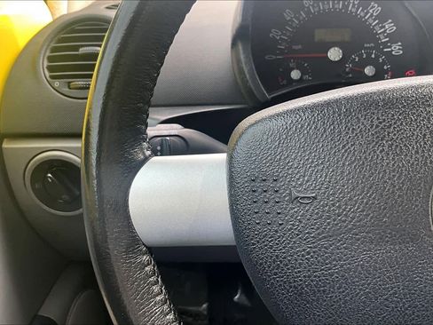 Used 2001 Volkswagen Beetle GLX FWD image 23