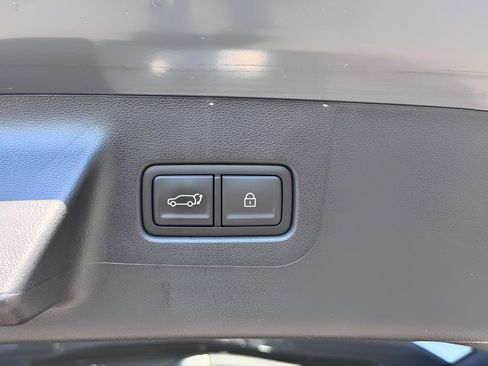 Used 2025 Hyundai Santa Fe Limited AWD/4WD image 43