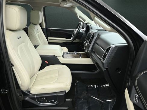 Used 2020 Ford Expedition Platinum image 27
