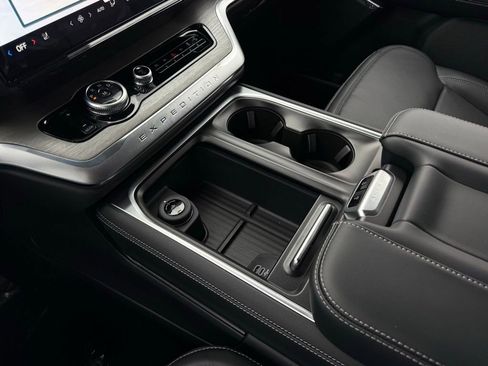 New 2026 Ford Expedition Max Platinum w/ Driver's Package image 20