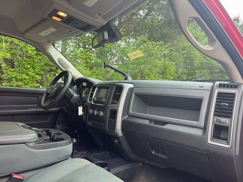 Used 2016 RAM 2500 Tradesman w/ Chrome Appearance Group AWD/4WD image 11