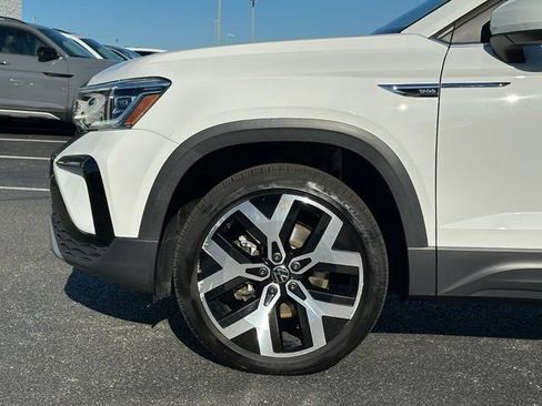Used 2023 Volkswagen Taos SEL AWD/4WD image 6