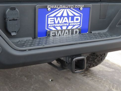 Certified 2024 Chevrolet Colorado ZR2 w/ ZR2 Bison Edition image 15