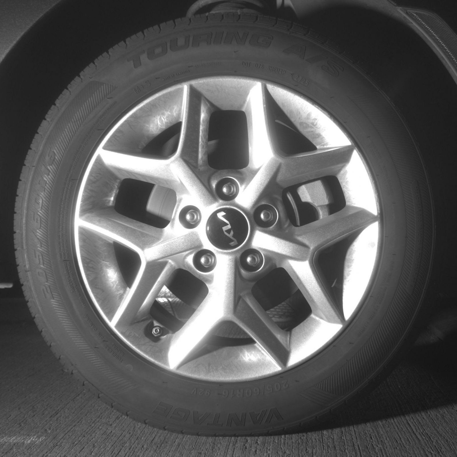 Used 2025 Kia Soul LX w/ LX Technology Package FWD image 24