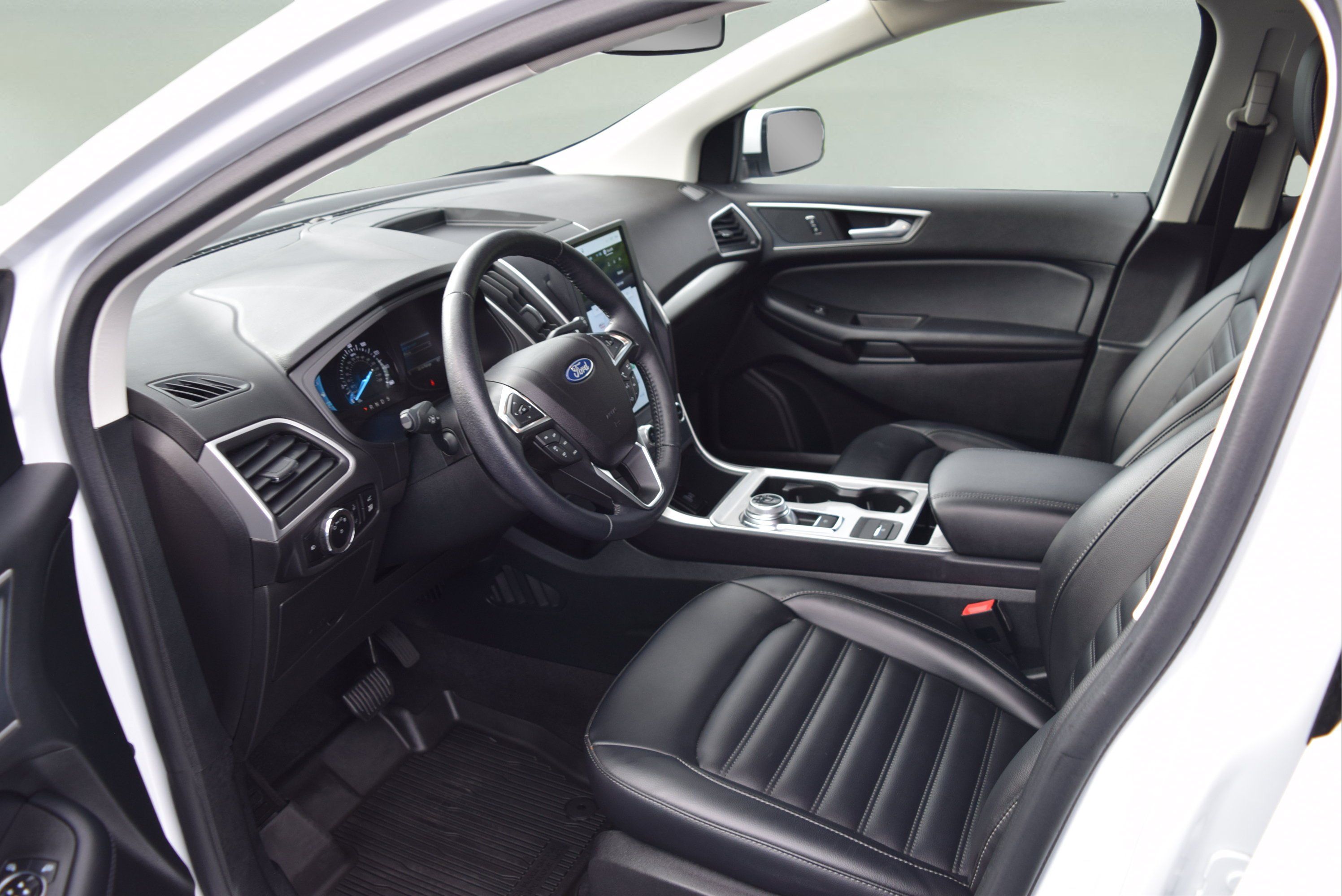 Used 2024 Ford Edge SEL w/ Convenience Package AWD/4WD image 9