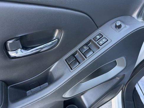 Certified 2024 Nissan Frontier SV image 17