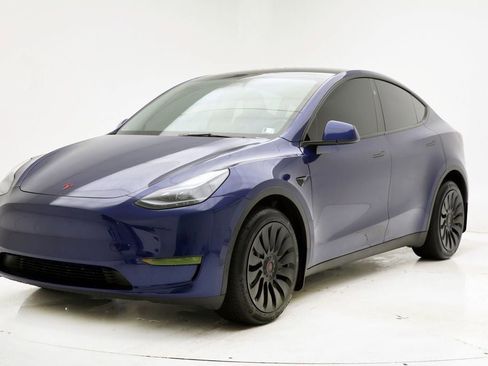 Used 2024 Tesla Model Y Long Range image 2