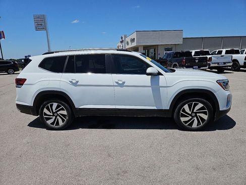 Used 2024 Volkswagen Atlas SE FWD image 9