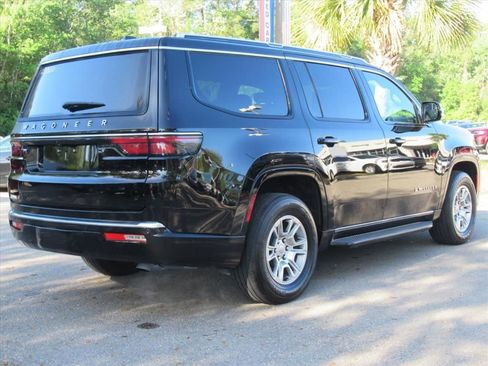 Certified 2024 Jeep Wagoneer 4WD image 7