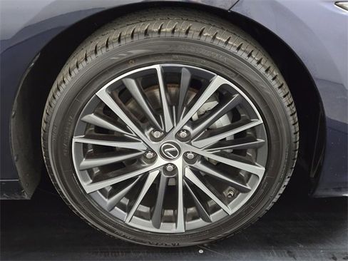 Used 2022 Lexus ES 350 w/ Premium Package image 9