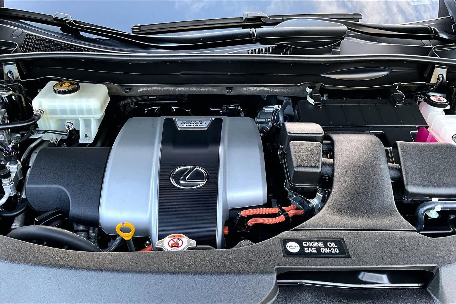 Used 2022 Lexus RX 450h F Sport w/ Accessory Package AWD/4WD image 30