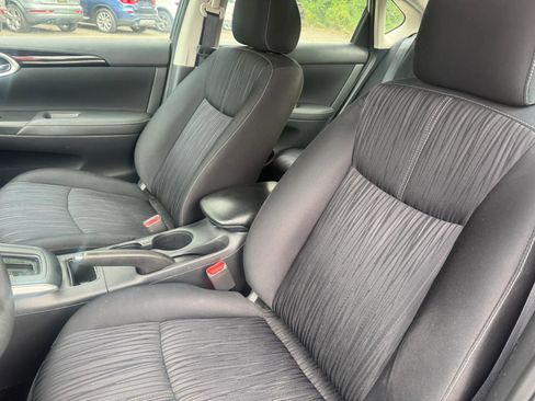 Used 2016 Nissan Sentra SV FWD image 17