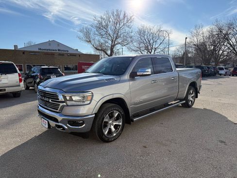 Used 2022 RAM 1500 Laramie AWD/4WD image 1