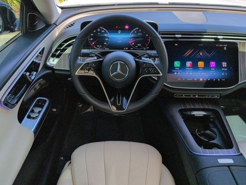 Used 2025 Mercedes-Benz E 350 Sedan image 15