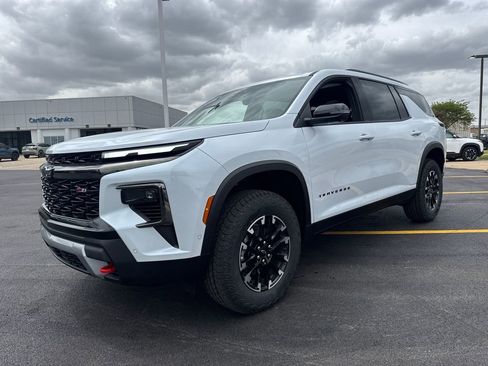 New 2026 Chevrolet Traverse Z71 w/ Enhanced Driving Package image 2