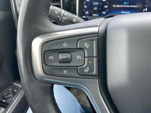 Used 2025 Chevrolet Silverado 1500 LT AWD/4WD image 18