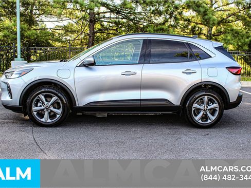 Used 2023 Ford Escape SE image 7