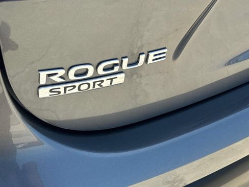Used 2021 Nissan Rogue Sport S FWD image 7