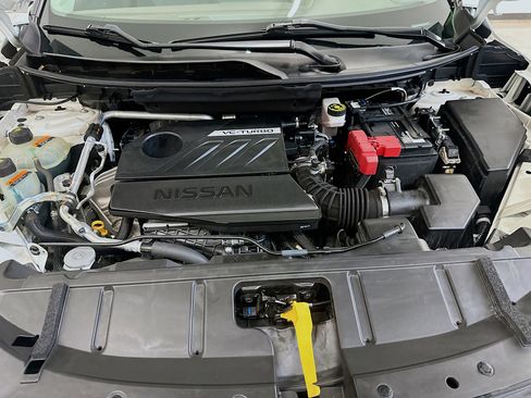 Used 2023 Nissan Rogue SV image 33