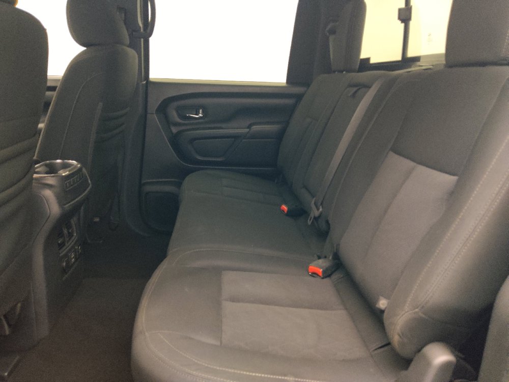 Used 2019 Nissan Titan SV w/ SV Convenience Package RWD image 18