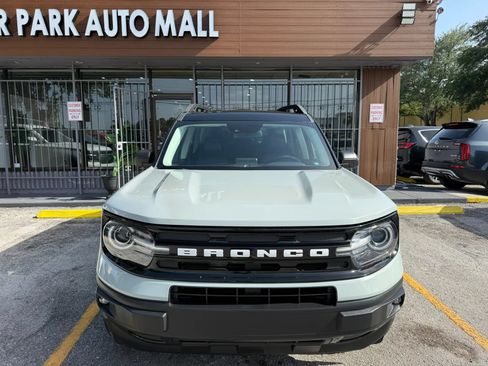 Used 2022 Ford Bronco Sport Outer Banks w/ Tech Package AWD/4WD image 2