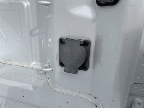 Used 2022 GMC Sierra 1500 SLT w/ SLT Convenience Package image 13