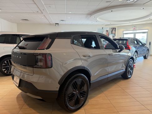 New 2026 Volvo EX30 Cross Country Ultra image 2
