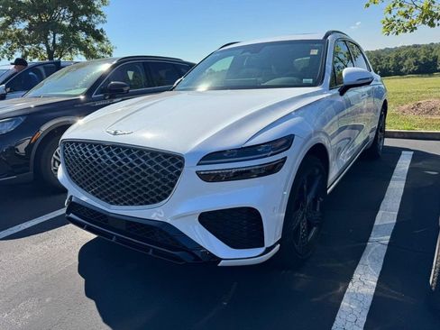Used 2024 Genesis GV70 2.5T w/ Sport Prestige Package AWD/4WD image 3