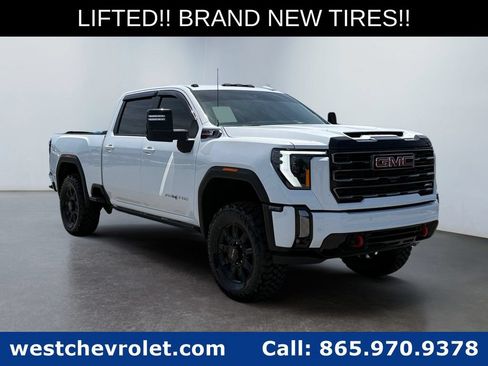 Used 2024 GMC Sierra 2500 AT4 w/ Technology Package AWD/4WD image 1