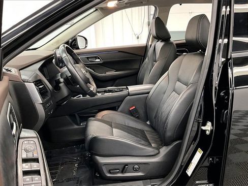 Used 2023 Nissan Rogue Platinum w/ Platinum Premium Package image 21