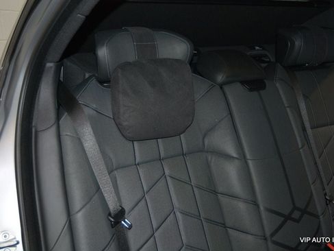 Used 2023 BMW i7 xDrive60 AWD/4WD image 23