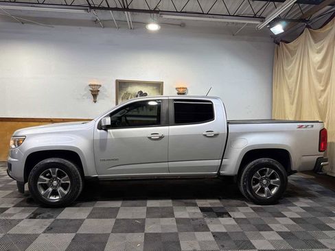 Used 2020 Chevrolet Colorado Z71 AWD/4WD image 2