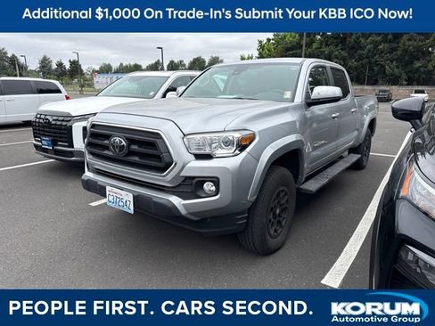 Used 2022 Toyota Tacoma SR5 AWD/4WD image 1
