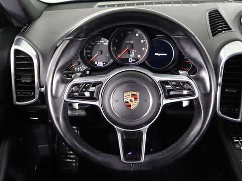 Used 2017 Porsche Cayenne AWD/4WD image 42