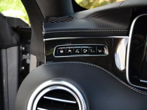 Used 2015 Mercedes-Benz S 550 4MATIC Coupe image 21