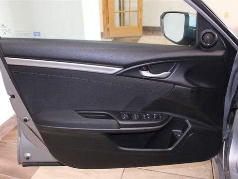 Used 2016 Honda Civic EX image 28