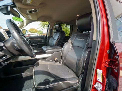 Used 2019 RAM 3500 Laramie image 19