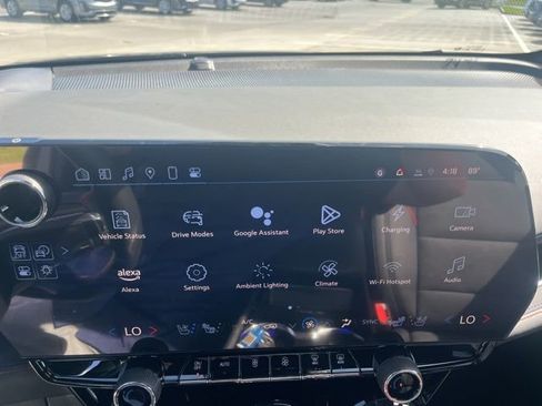 New 2025 Chevrolet Blazer EV RS image 34