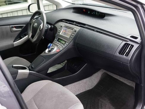 Used 2015 Toyota Prius Two image 33